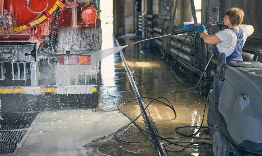 Jak mycie cystern wpływa na efektywność operacyjną firmy transportowej?