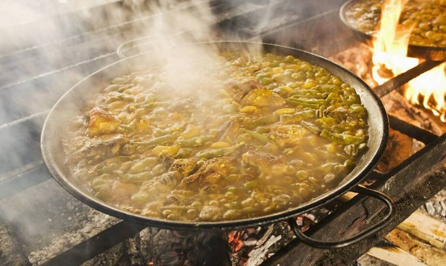 Dlaczego węgierski kociołek to doskonały wybór dla miłośników tradycyjnej kuchni?