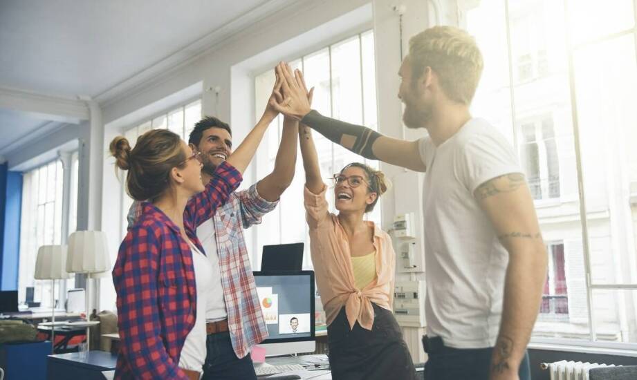 Jakie czynniki wpływają na lojalność pracowników wobec firmy?