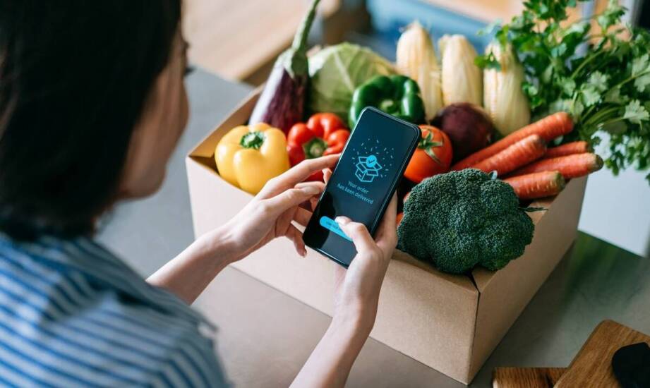 Korzyści z zakupów online: świeże owoce i warzywa z dostawą do drzwi