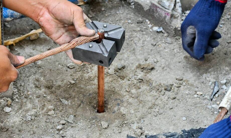 Uziemienie w systemach odgromowych – kluczowy element dla bezpieczeństwa