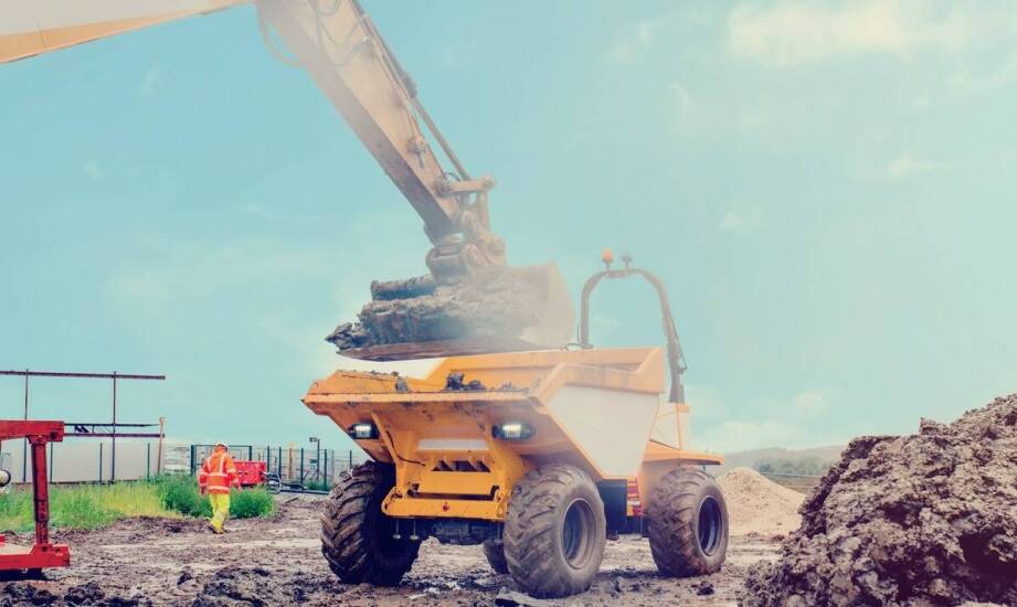 Jak poradzić sobie z wywozem dużych ilości odpadów budowlanych?