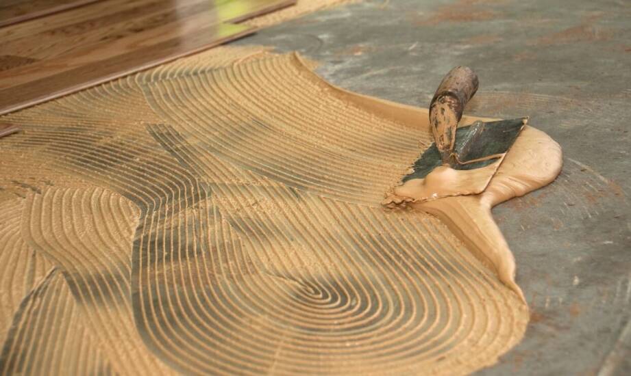 Personalizacja wzorów w systemach dekoracyjnych posadzkowych – jak to działa?