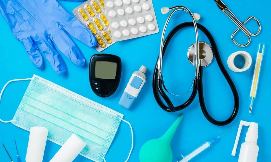 Rola medycznego sprzętu w codziennej opiece zdrowotnej – co warto mieć w domu?