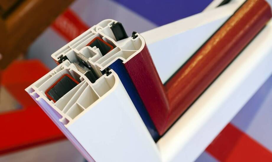 Wybór bocznych listew – jakie opcje są dostępne dla harmonijkowych drzwi?