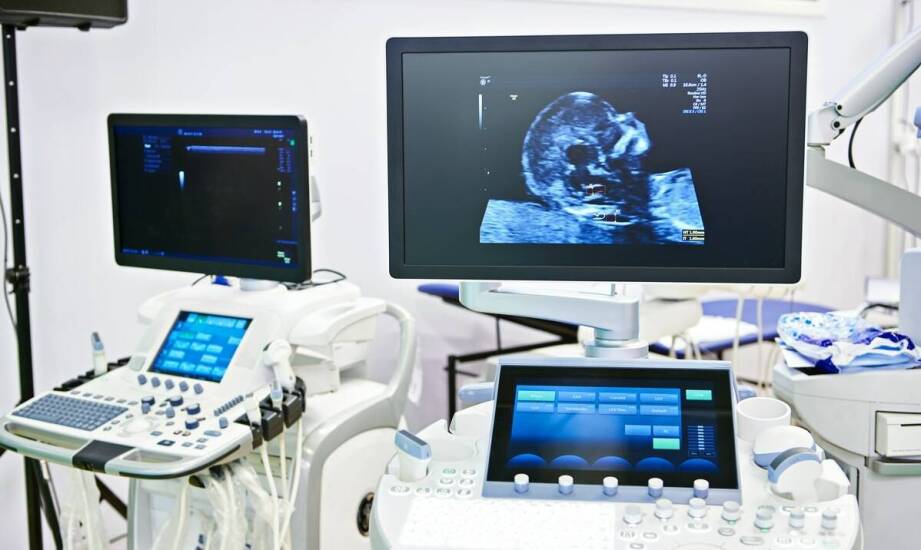 Czym charakteryzują się nowoczesne funkcje ultrasonografów stosowanych w położnictwie?