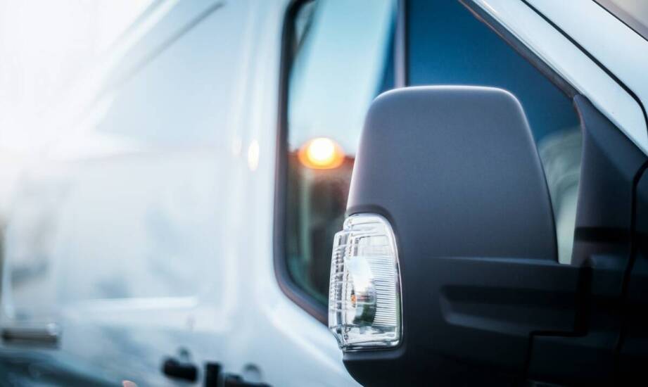 Jakie samochodowe lusterka najlepiej sprawdzają się w dostawczych pojazdach?