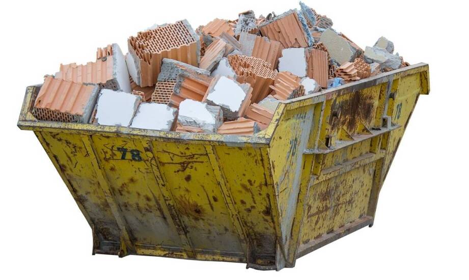 Utylizacja odpadów po opróżnieniu piwnic – jakie opcje mamy?