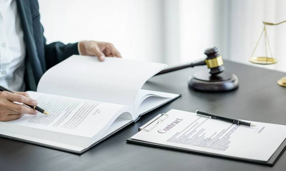 Pomoc radcy prawnego w sporządzaniu i opiniowaniu handlowych umów