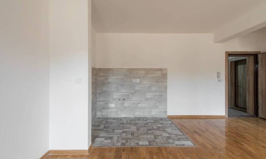 Ceramiczne płytki a funkcjonalność przestrzeni mieszkalnych