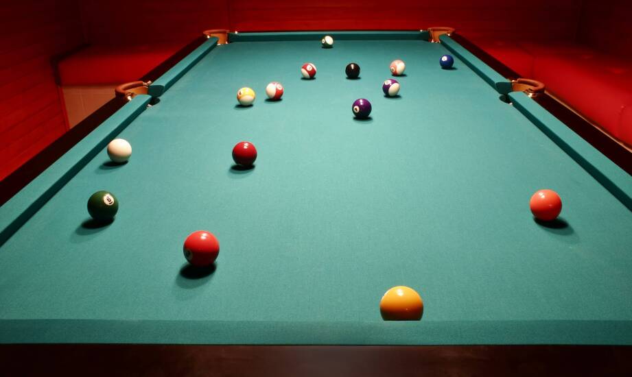 Serwisowanie bilardowych stołów: Dlaczego jest tak ważne?