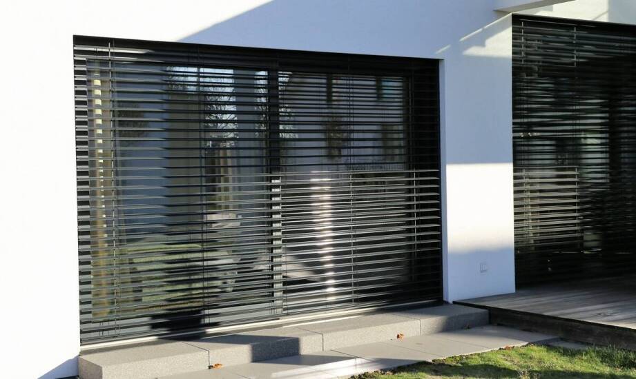 Nowoczesne zewnętrzne rolety – korzyści z automatyzacji sterowania