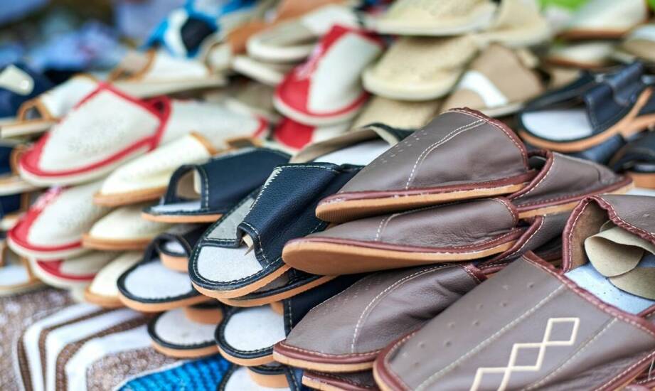 Różnorodność modeli budowlanych sandałów – które wybrać?