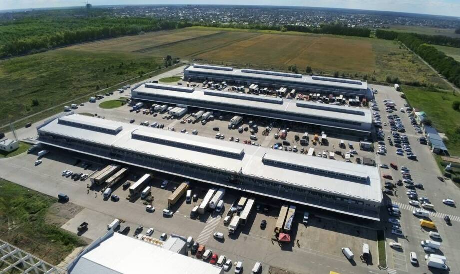 Wpływ rozbudowanej dystrybucyjnej sieci na efektywność dostaw gabarytowych paczek