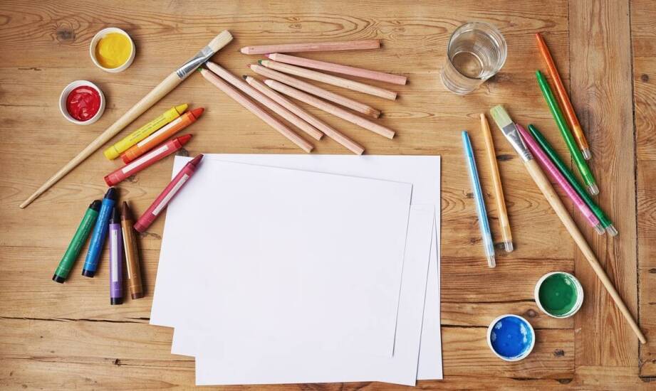 Odkryj ofertę plastycznych materiałów dla kreatywnych zespołów