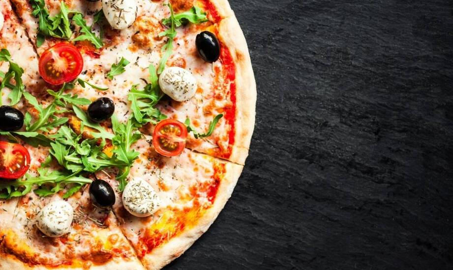 Dlaczego nasza faszerowana pizza to hit na Ratajach?