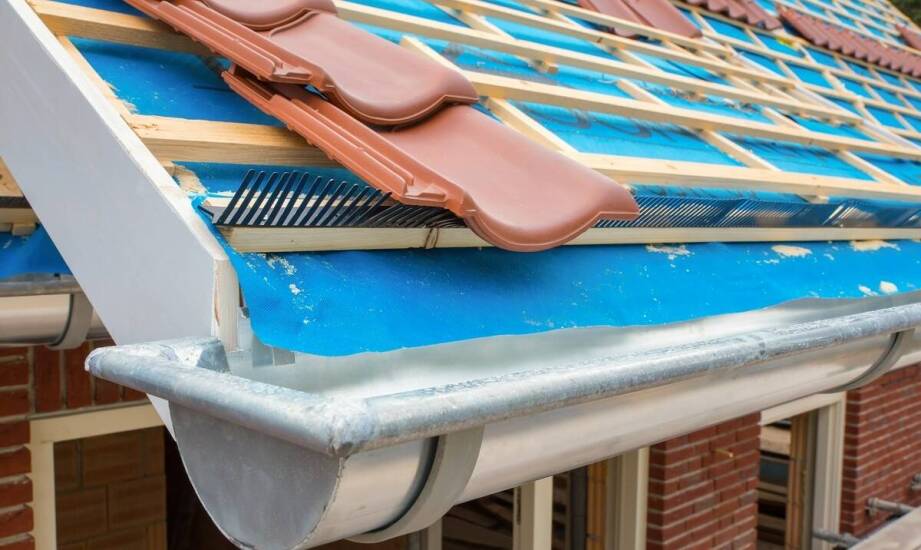 Jakie są etapy renowacji dachów i ich znaczenie dla budynków?