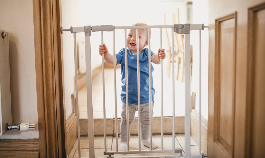 Przegląd domowych zabezpieczeń w ofercie hurtowni dziecięcych artykułów