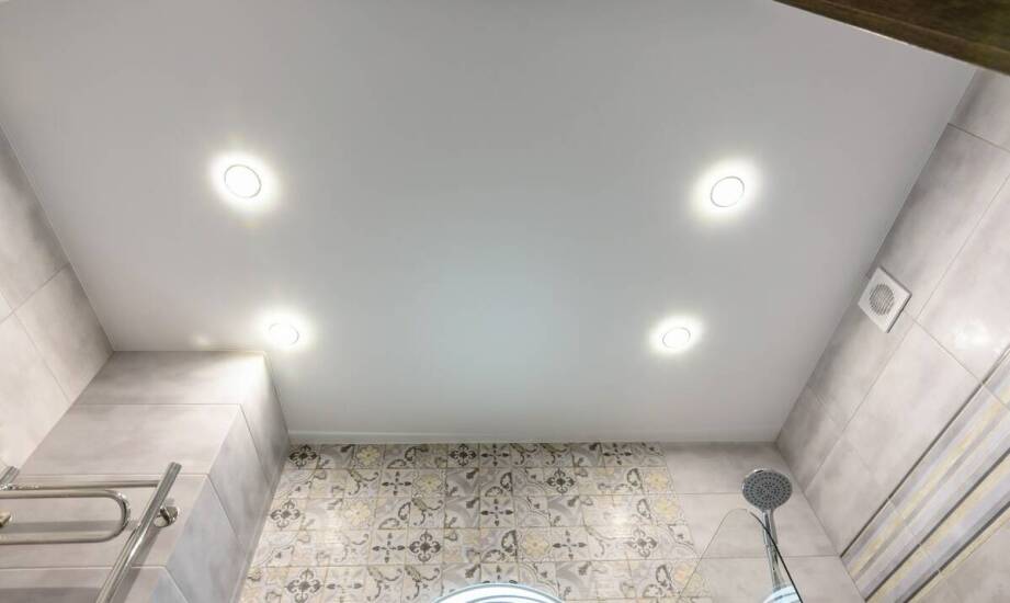 Kluczowe aspekty wyboru oświetlenia w łazience