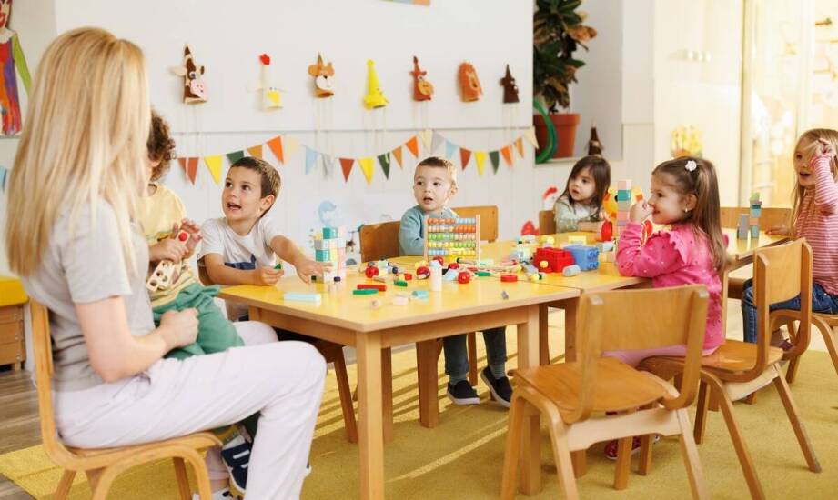 Dlaczego adaptacyjne dni są kluczowe dla nowo przybyłych dzieci?