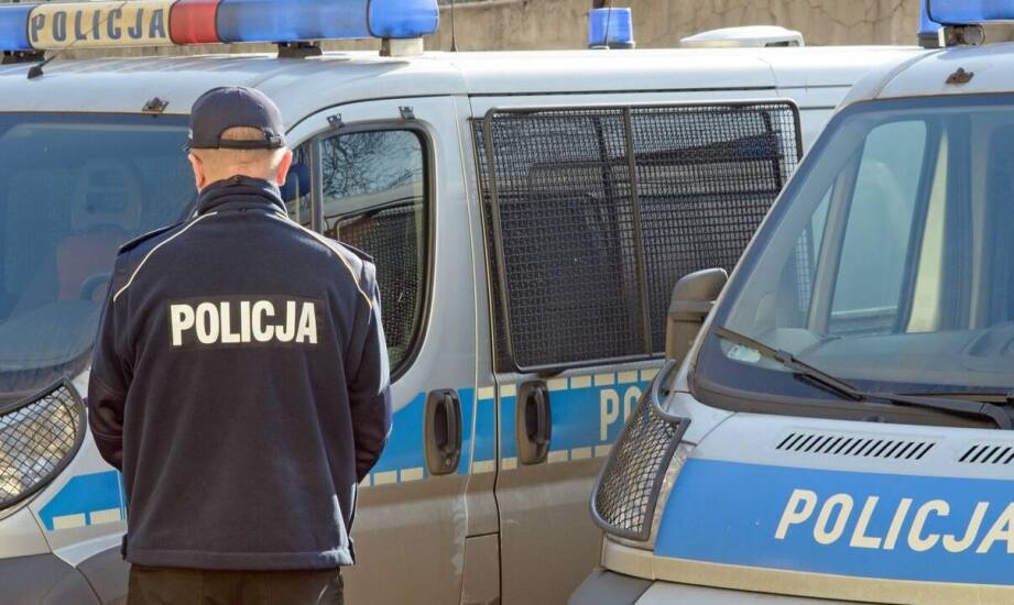 Rola mundurów w budowaniu profesjonalnego wizerunku policyjnych służb