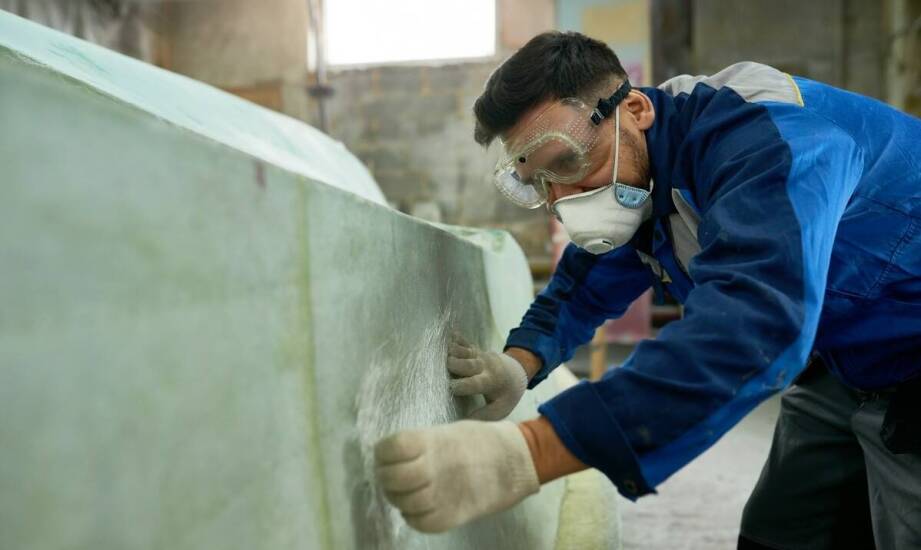 Jak ręczne laminowanie umożliwia tworzenie unikalnych komponentów