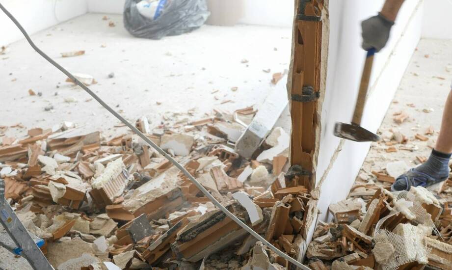 Wyburzenia ścian a funkcjonalność przestrzeni – rola remontowych usług