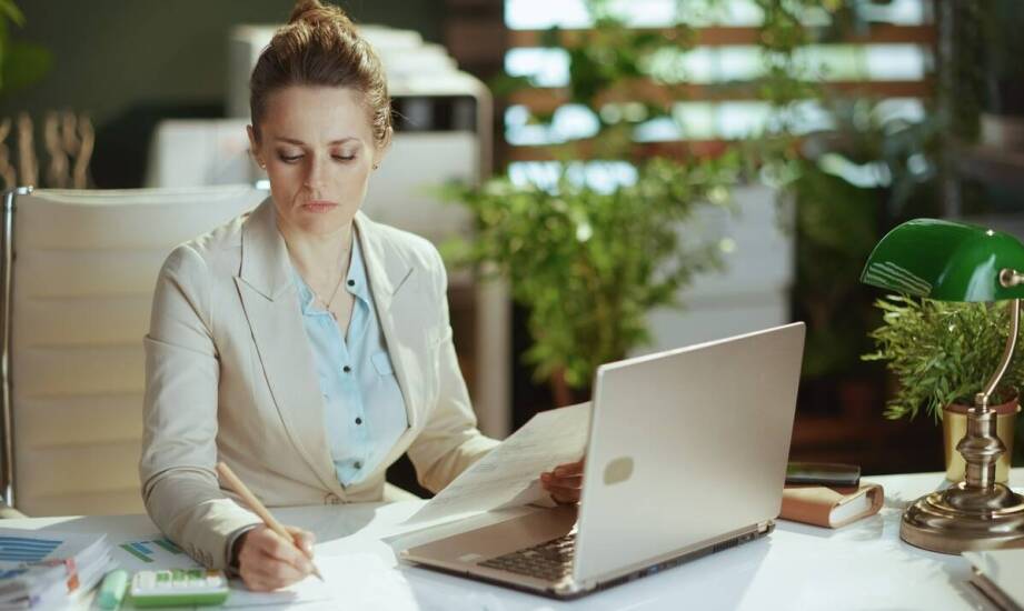 Radca prawny a doradztwo w zakresie ZUS dla przedsiębiorstw