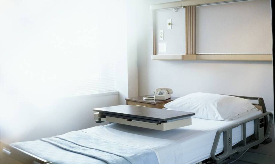 Wypożyczalnia łóżek rehabilitacyjnych – jakie są jej zalety w porównaniu do zakupu?