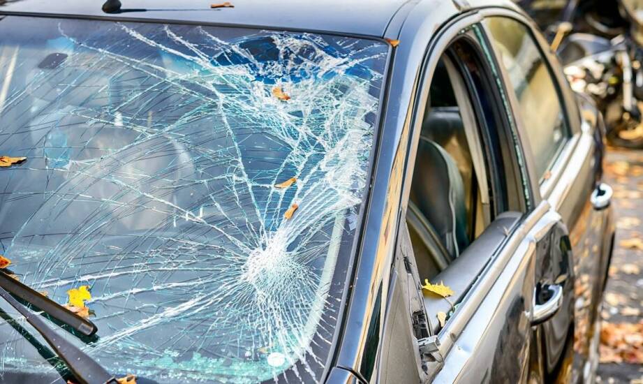 Znaczenie wytrzymałości samochodowych szyb w sytuacjach awaryjnych