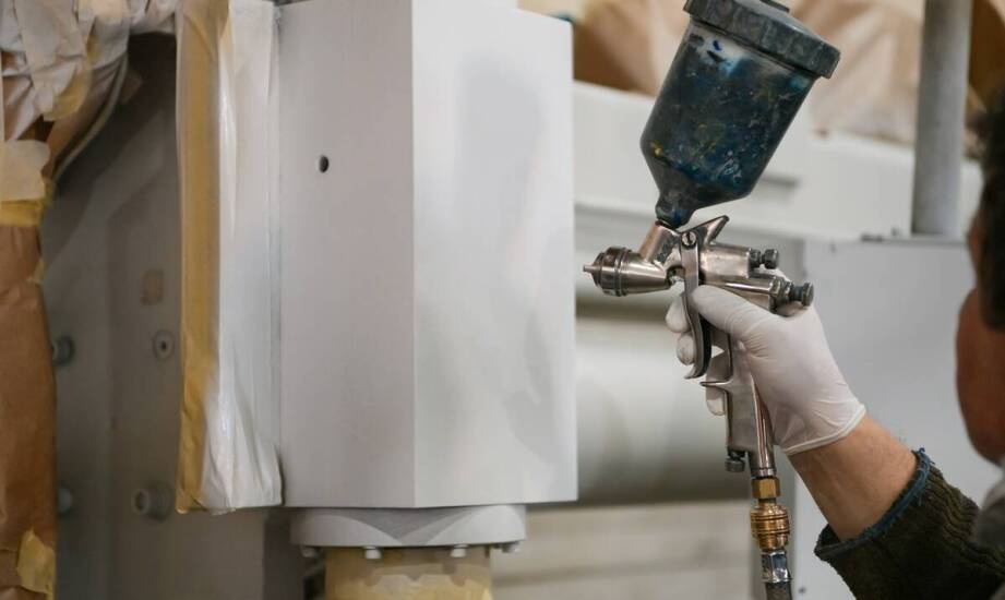 Zastosowanie farb do PCV w produkcji opakowań odpornych na wilgoć.