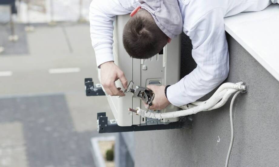 Montaż klimatyzacji w wielorodzinnych budynkach – kluczowe aspekty