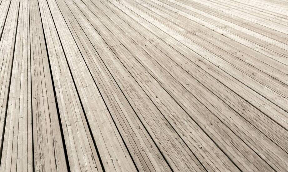Jakie są najważniejsze cechy kompozytowych desek do użytku zewnętrznego?