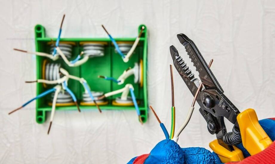Rola nożyc do przewodów w nowoczesnych elektrycznych instalacjach