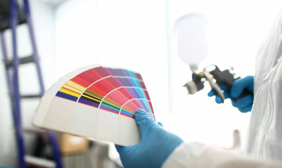 Korzyści z użycia farb ze specjalnym pigmentem w branży odzieżowej