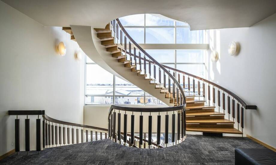 How do fit-out and refurbishment in Cracow affect interior aesthetics?