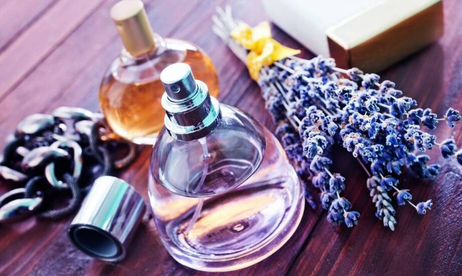 Personalizowane zapachowe zawieszki - jak wybrać odpowiednie nuty dla Twojej marki?