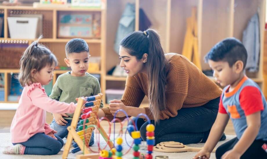 Zajęcia wspomagające rozwój dziecka: indywidualne podejście do potrzeb.