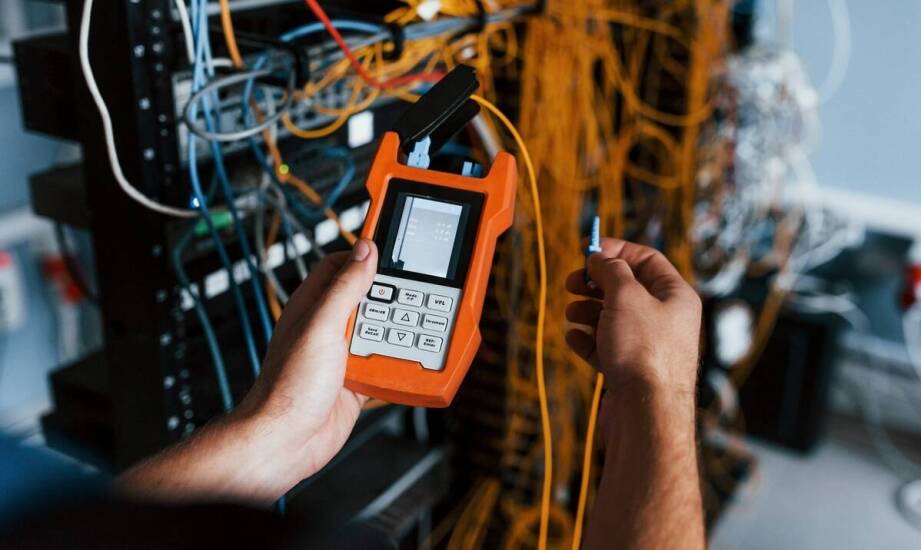 Wykorzystanie optycznych reflektometrów do identyfikacji problemów w sieciach LAN