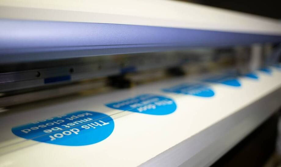 Jak technologia tampodruku wpływa na jakość nadruków na szkle?