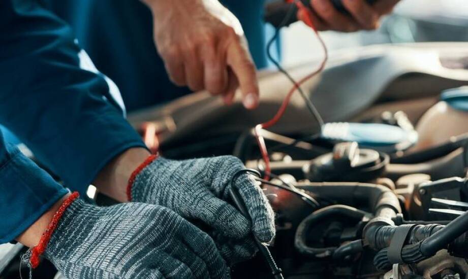 Naprawa układów paliwowych: co warto wiedzieć przed wizytą w serwisie