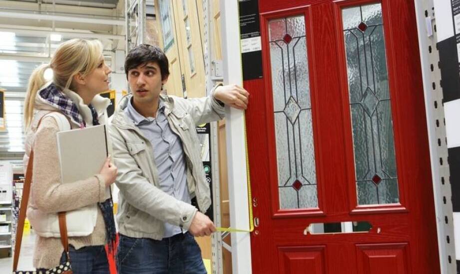 Wybór wewnętrznych drzwi z montażem: Przewodnik dla klientów