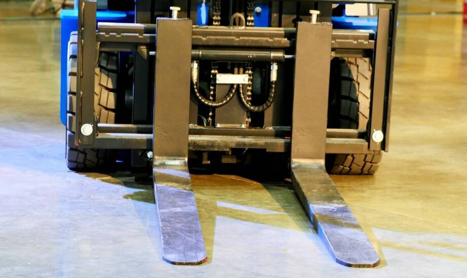 Porównanie oryginalnych części i zamienników do widłowych wózków