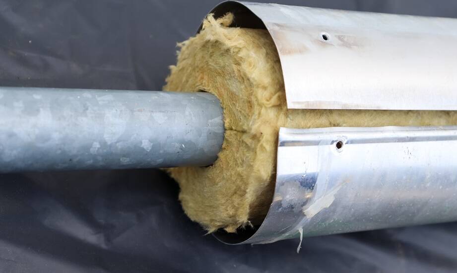 Wpływ otuliny na rurę CO na redukcję emisji ciepła w budynkach