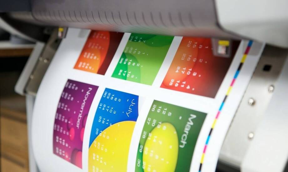 Vergleich der Kosten für den Druck von Katalogen in verschiedenen Technologien.