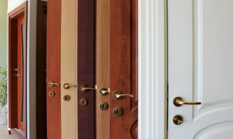 Jakie rodzaje drzwiowych skrzydeł są dostępne w sprzedaży?