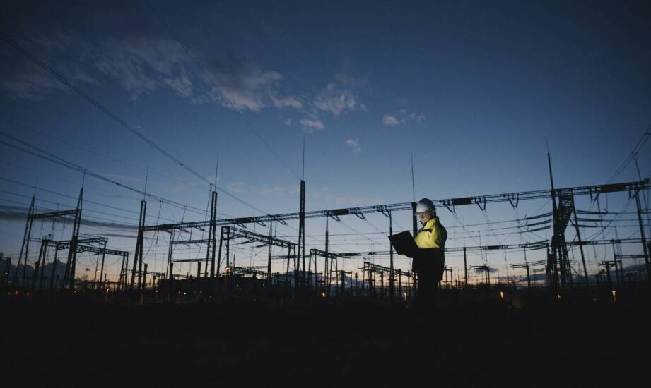 Proces przyłączenia do energetycznej sieci: kluczowe etapy i wyzwania