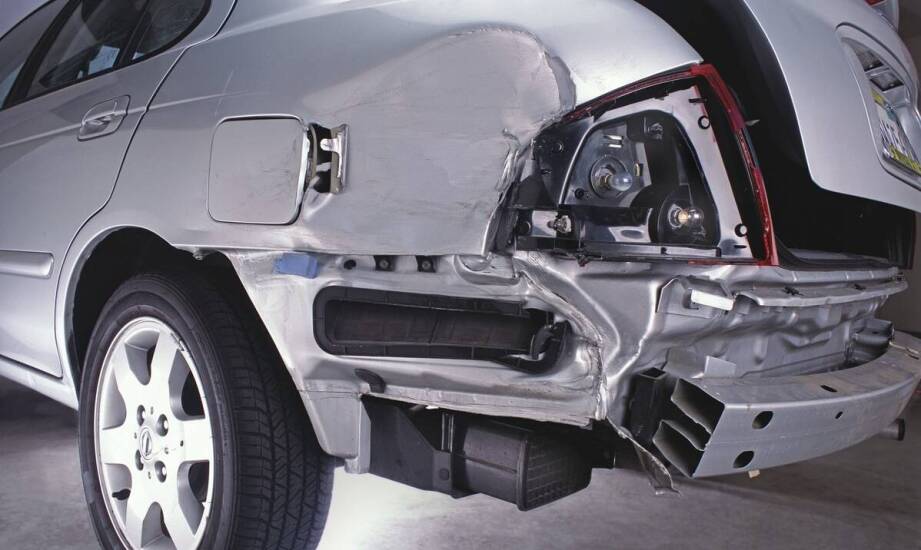 Jak powypadkowe naprawy wpływają na bezpieczeństwo pojazdu?