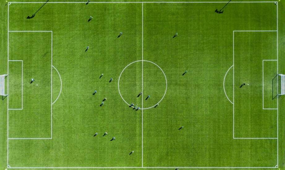 Turnieje piłkarskie dla dzieci – jak elastyczny wynajem sektorów pomaga w organizacji