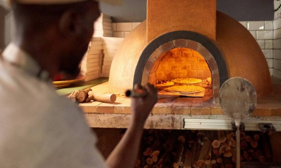 Elektryczny piec do pizzy a zadowolenie klientów – co warto wiedzieć?